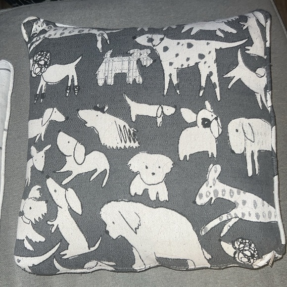 Dog print throw pillow Raymour & Flanigan - Picture 2 of 3